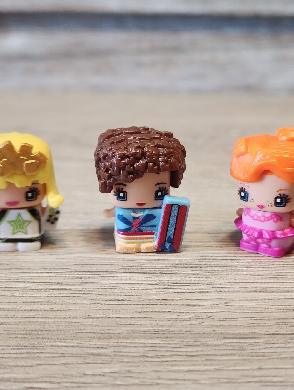 Mini Mixie Q figures 3 figures